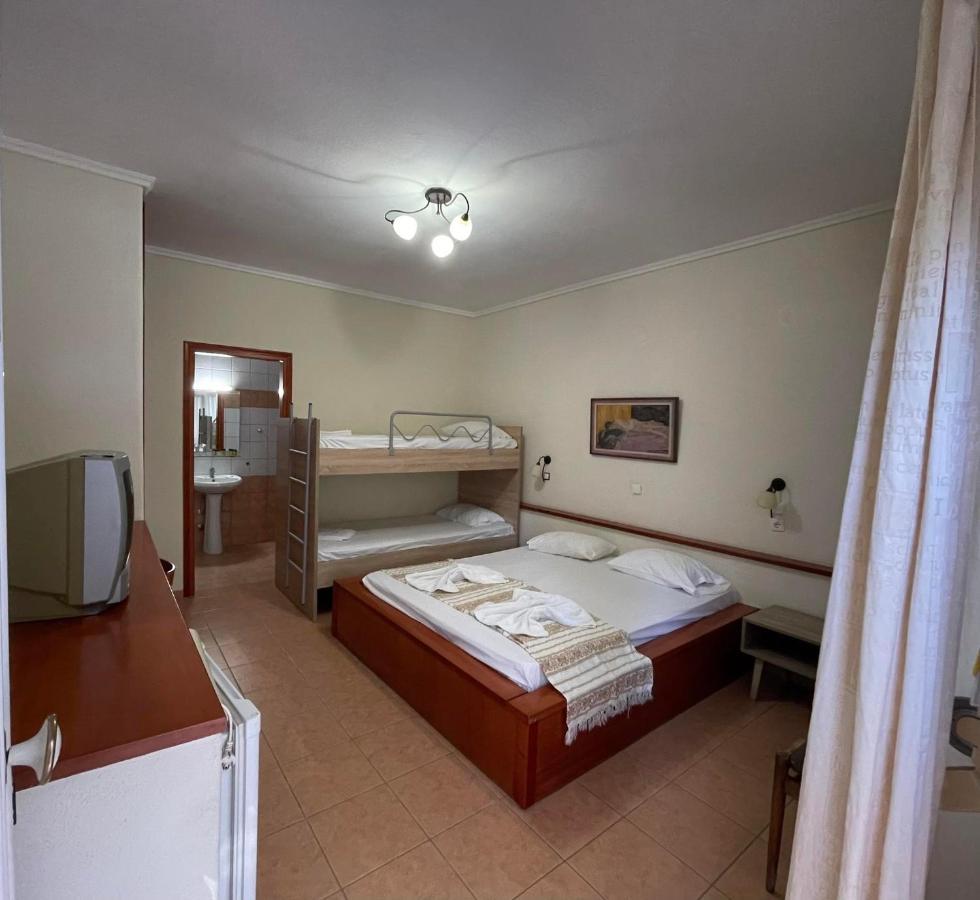 Calypso Hotel Siviri Luaran gambar