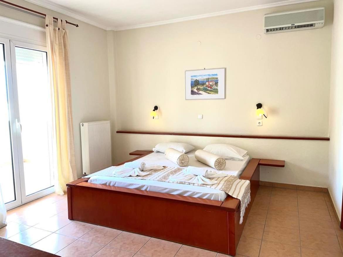 Calypso Hotel Siviri Luaran gambar