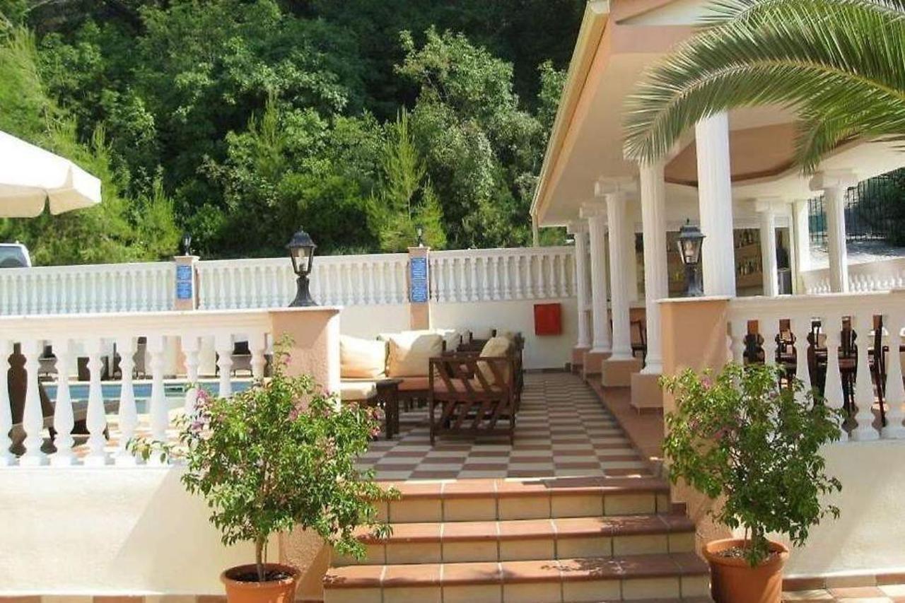 Calypso Hotel Siviri Luaran gambar